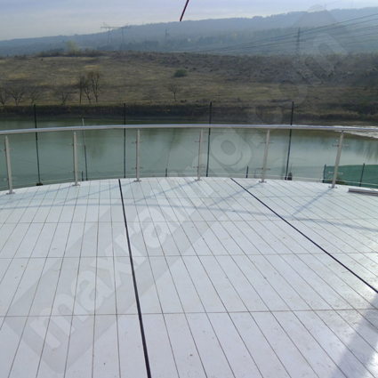 Парапети от стъкло